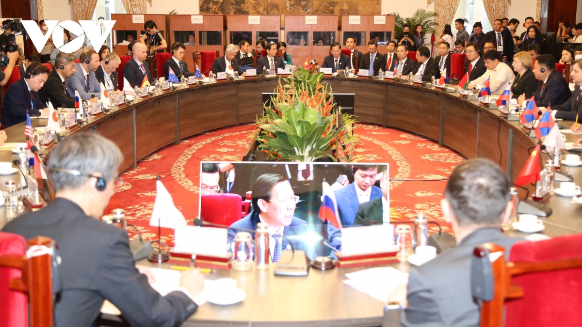 Dialogue helps connect Ho Chi Minh City to the world
